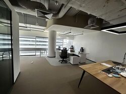 Gateway East (D7), Office #544178051